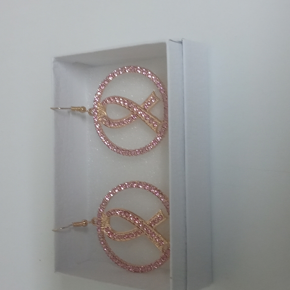 Earrings - Picture 1 of 1